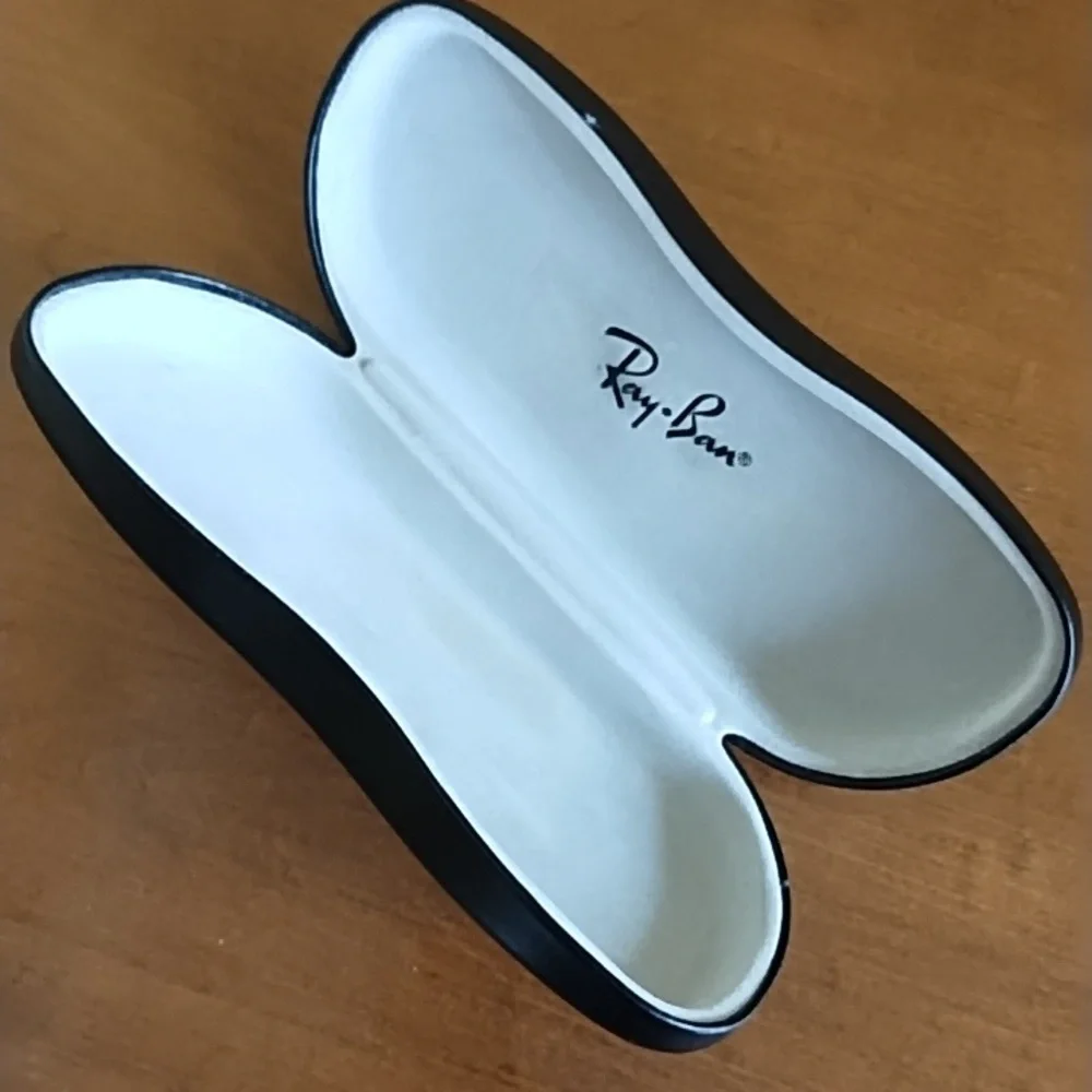 Ray-Ban Glasses Case Sunglasses Black Gray Interior Good Condition Summer Cruise